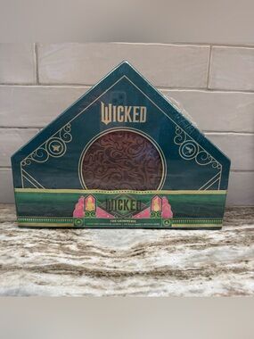 WICKED: THE GRIMMERIE COLLECTIBLE HARDCOVER JOURNAL INSIGHTS EDITIONS SEALED